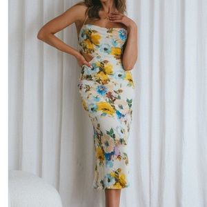 Sunday Bliss Tie Up Midi Dress